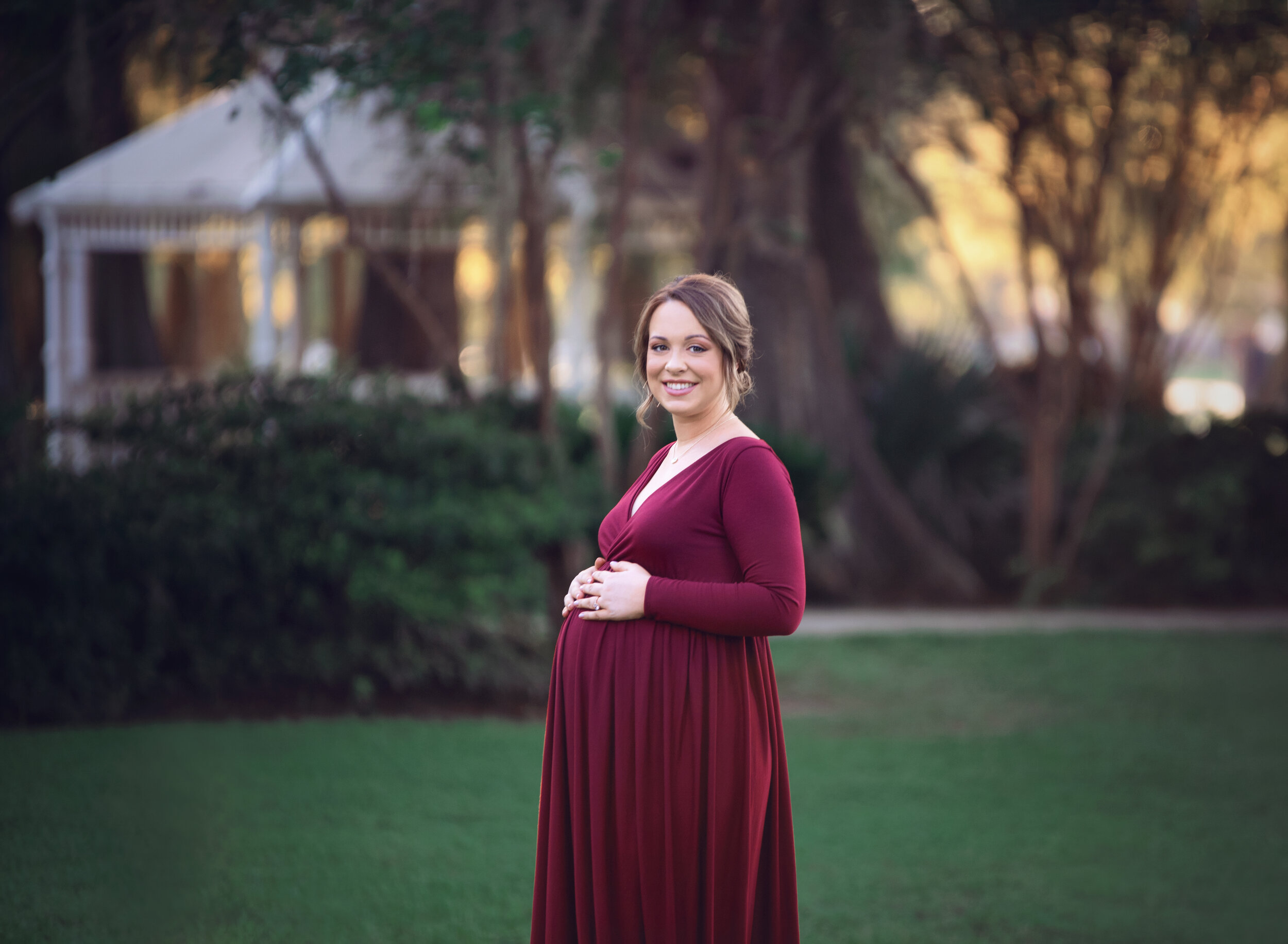 outdoor maternity photo session