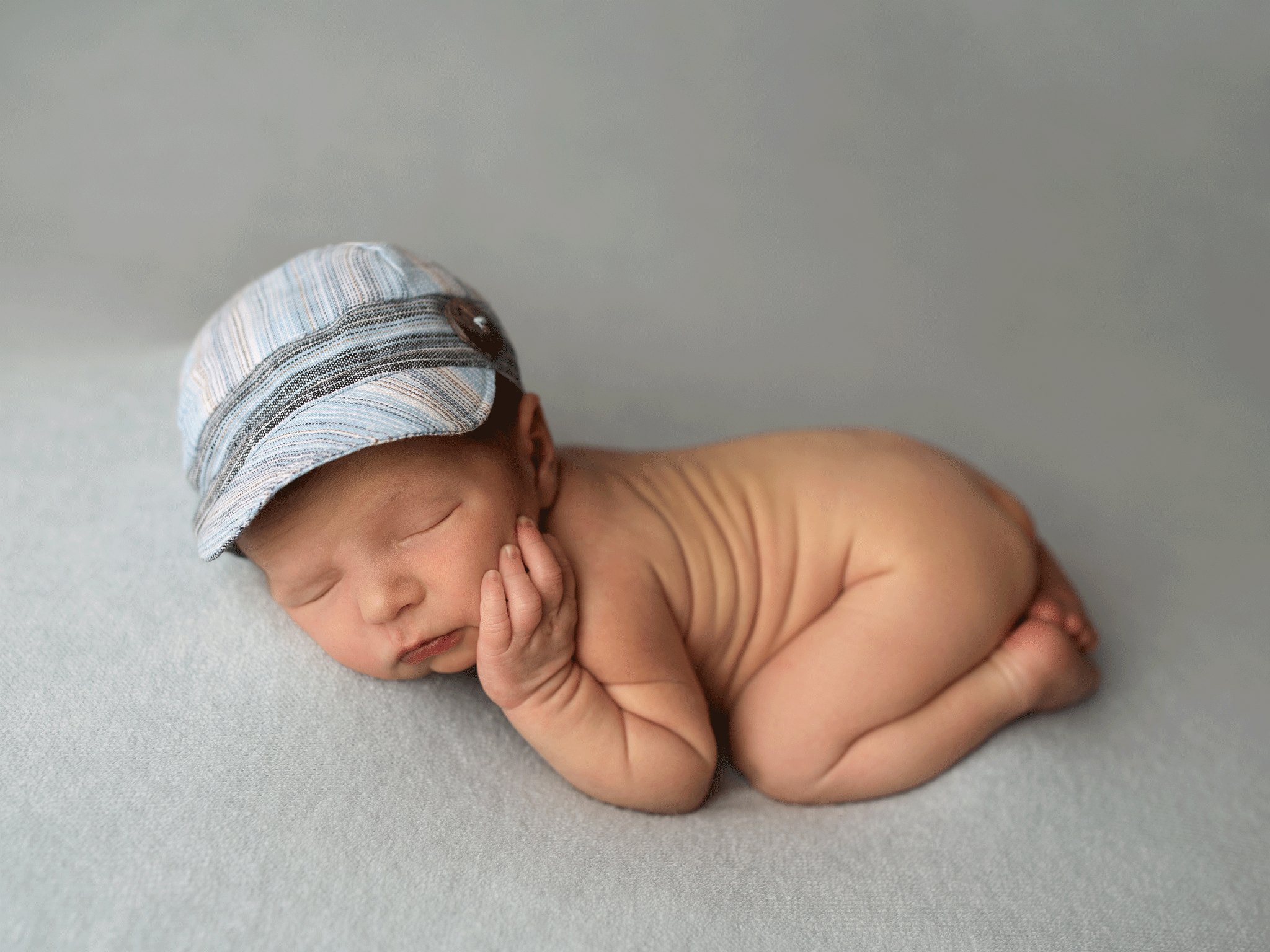 newborn photo shoot baby boy 