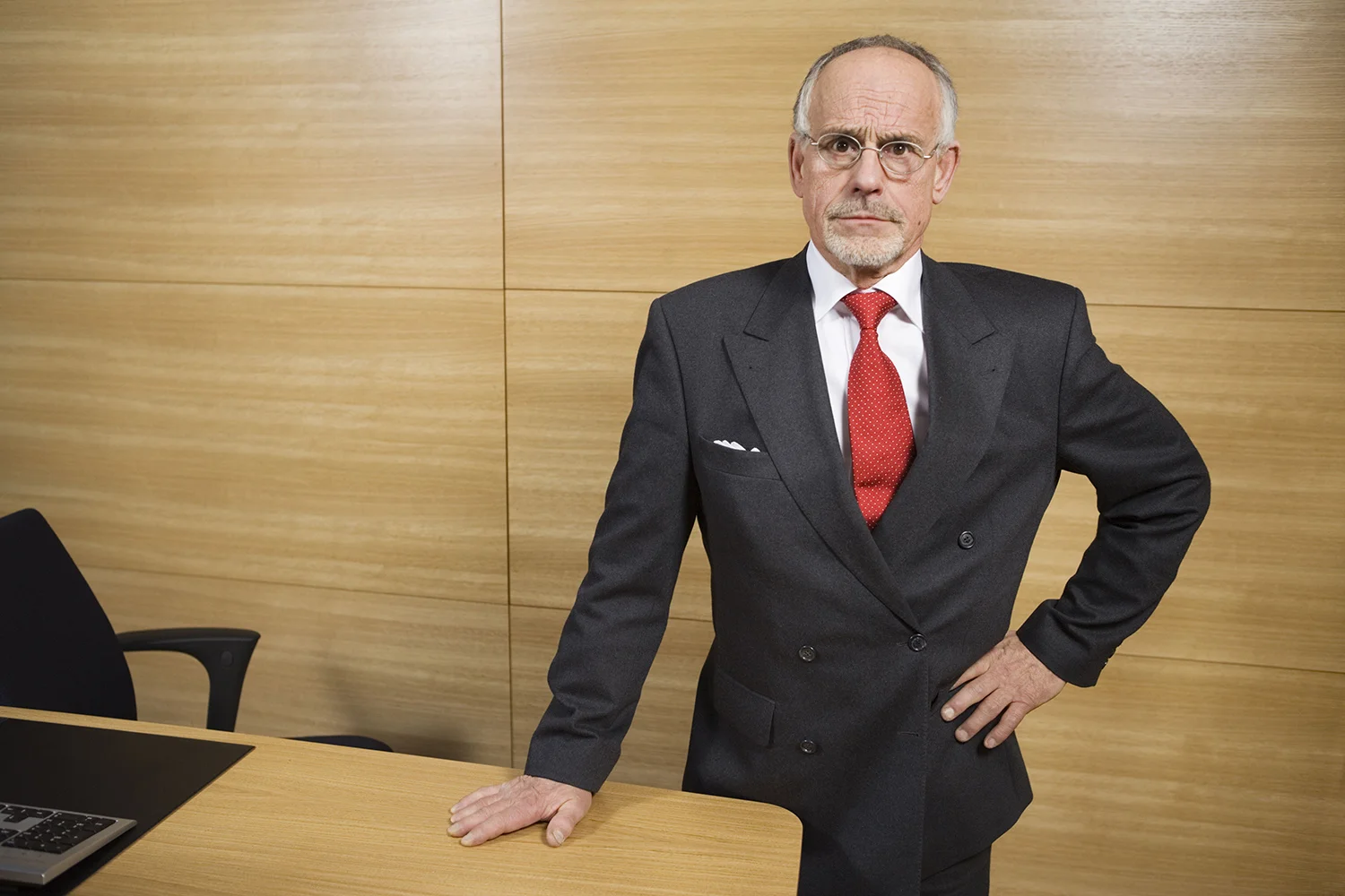 Pre-bombing - Angry Boss