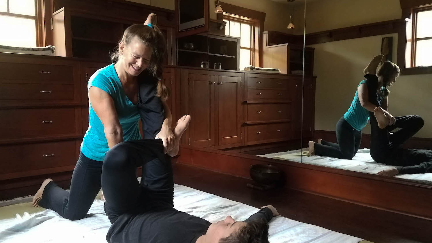 best-thai-massage-hamstrings-stretch.jpg