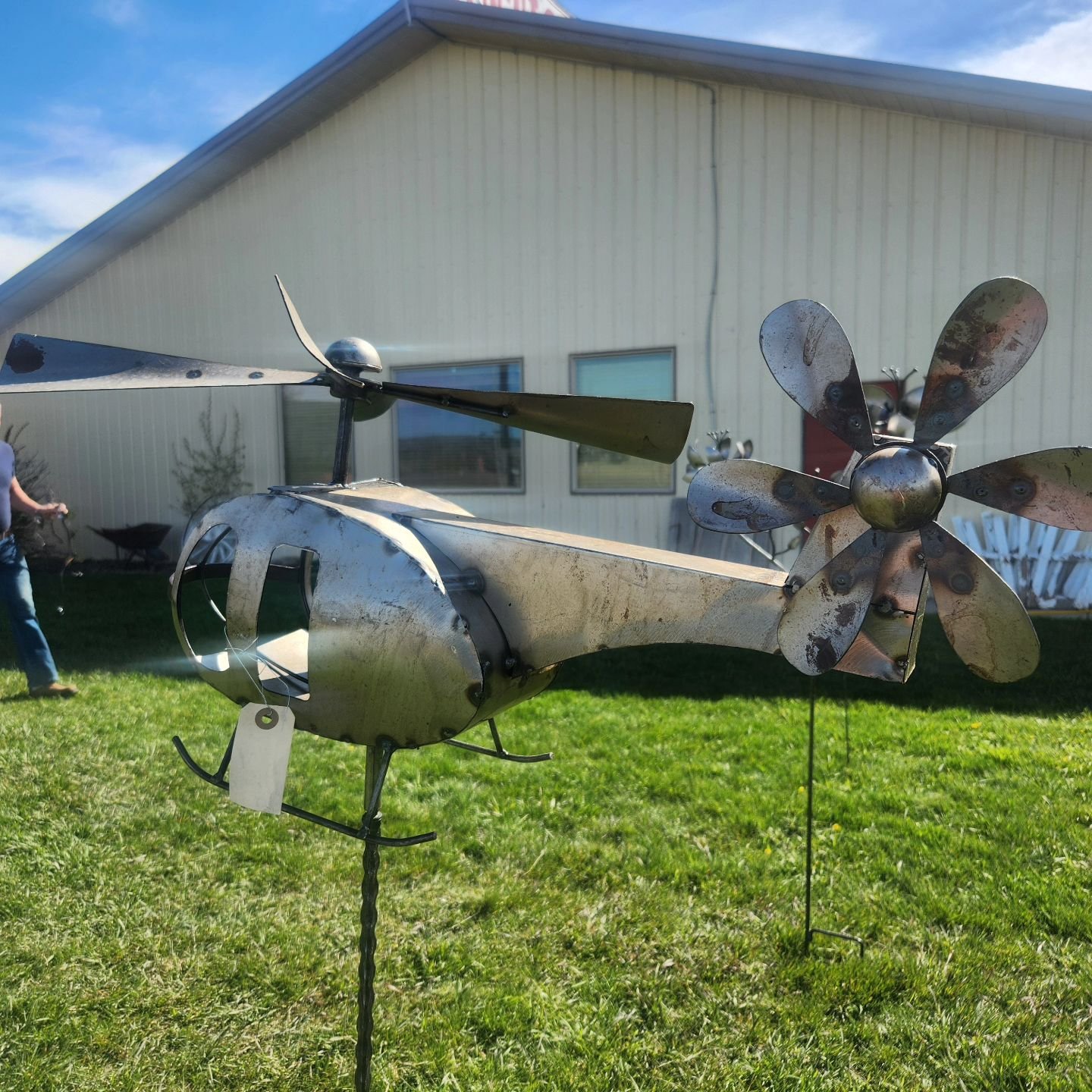 Open SUNDAY 12-5
#gardenspinners #antiquebarnbozeman ##bozemanantiques #yardandgardenmetal #chickens #roosters #garden #mothersday
#summervibes