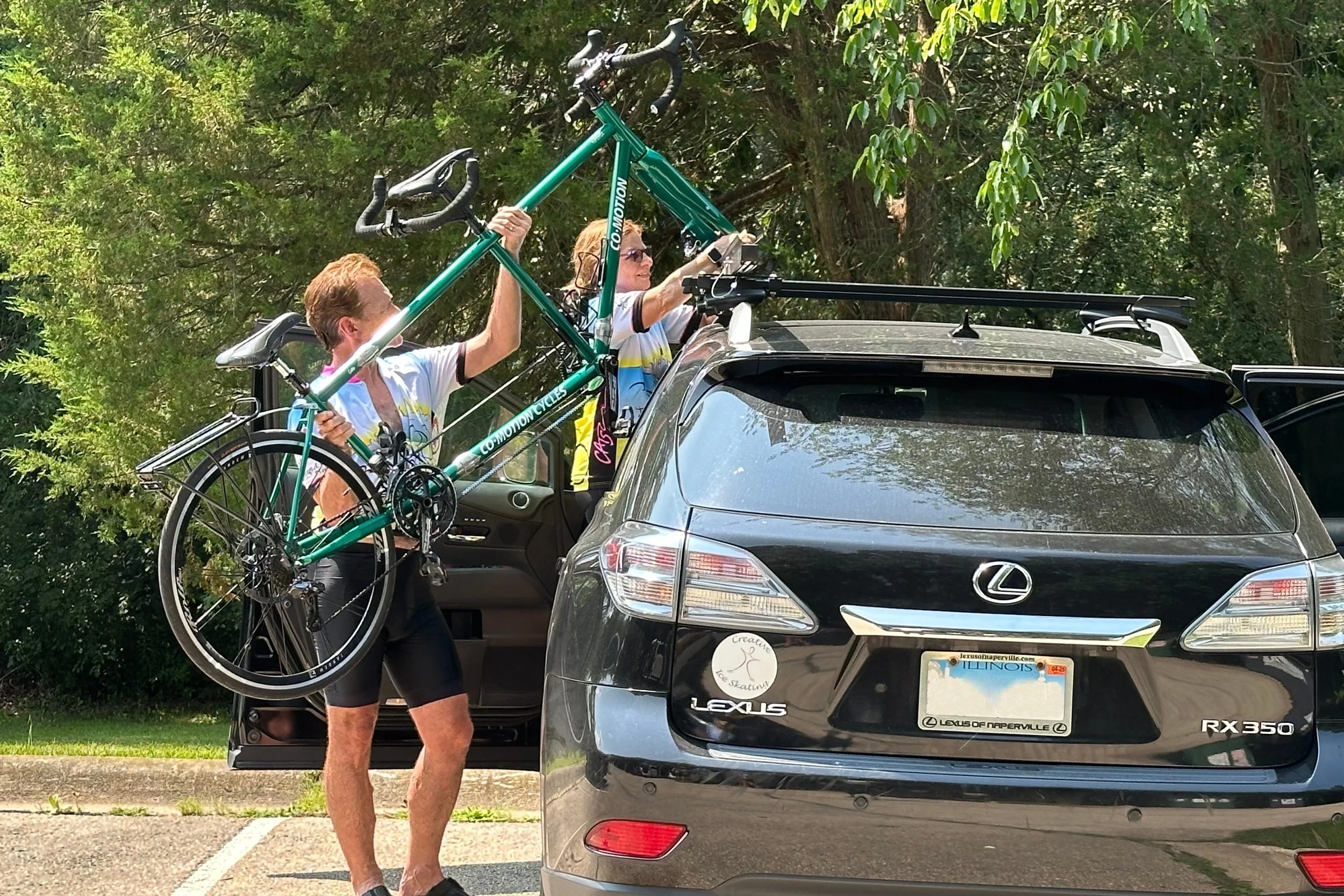 Wayne and Cathie Load Tandema.jpg