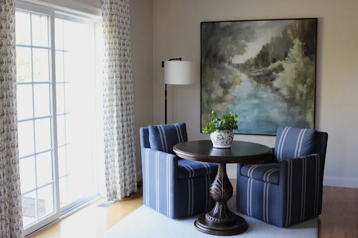 Breakfast Nook 1.jpg