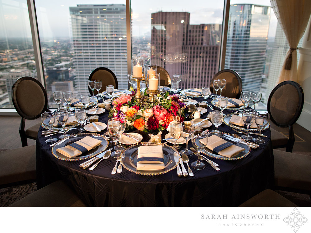 07_upscale-houston-wedding-venues-petroleum-club-of-houston-luxury-weddings-of-houston_01.jpg