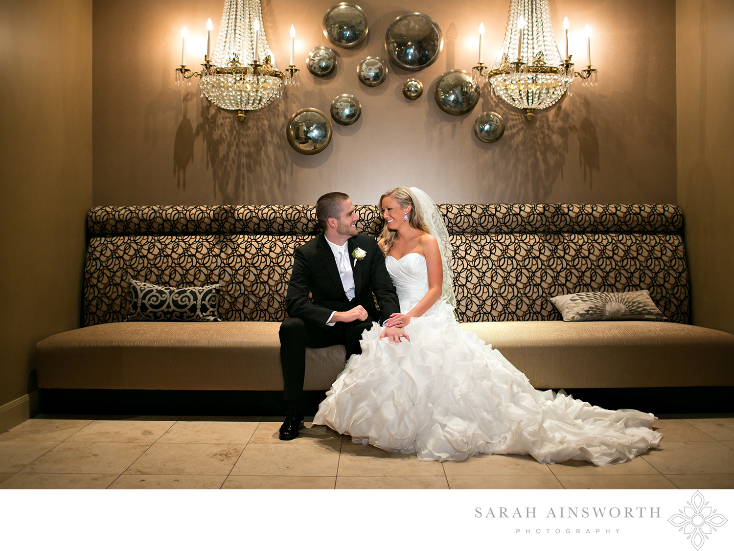 14_crystal-ballroom-wedding-rice-hotel-wedding-downtown-houston-ballroom-wedding_01.jpg