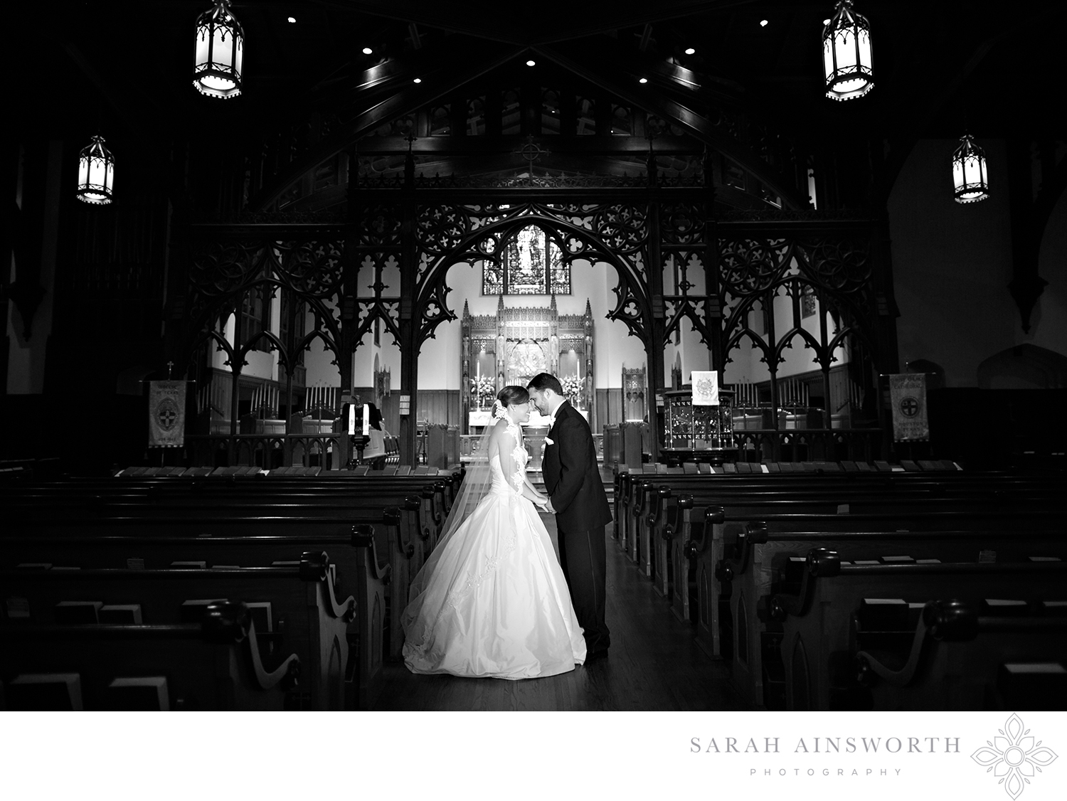 33_christ-church-cathedral-downtown-houston-churches-houston-wedding-cathedrals-best-churches-to-get-married-houston_01.jpg