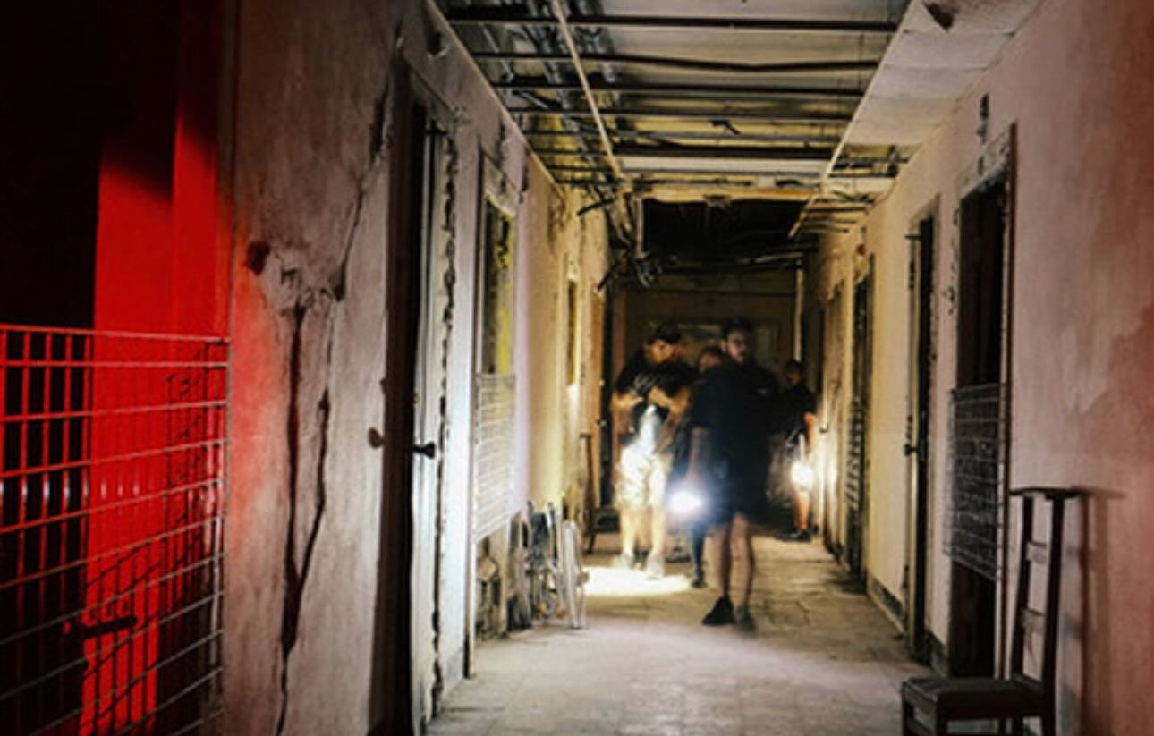 Get ready for the Holidays with a flashlight ghost tour and haunting Christmas carol candlelight s&eacute;ance. The seance invites guests to take part in an experiment in spirit communication. Using candlelight and familiar melodies of Christmas caro