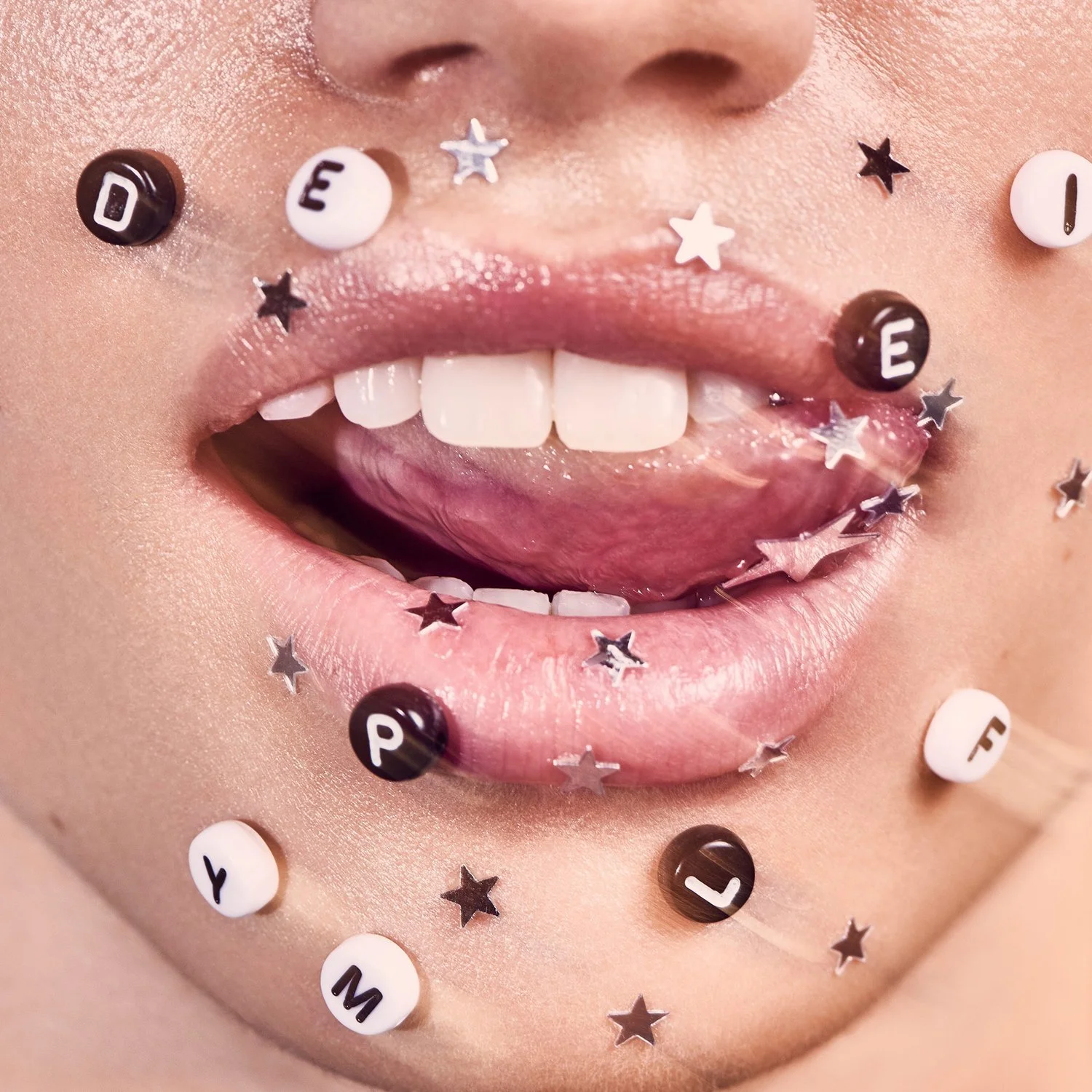 Macro-Beauty-Photographer-Simon-Songhurst-CloseUp-Brand-Photography-Advertising-London-Beauty-nails-face-hands-lips-eyes1059.jpg