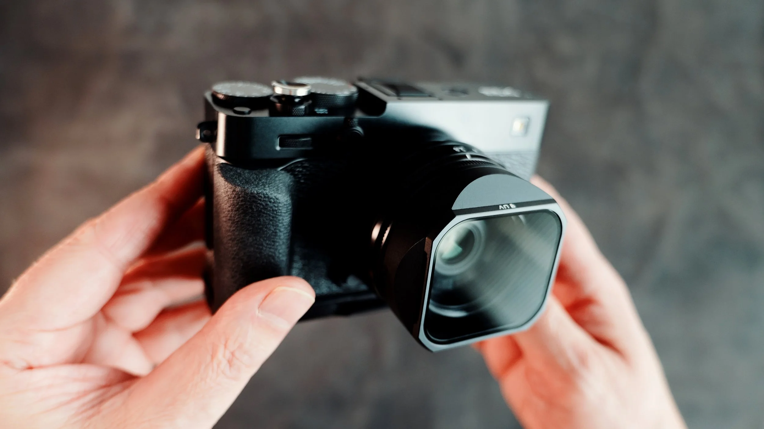 Freewell 23mm Hood and filter.jpg