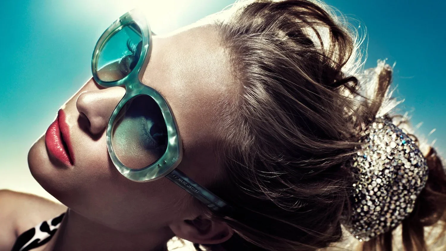Eyewear+Photographer+London+Photography+Simon+Songhurst-73.webp