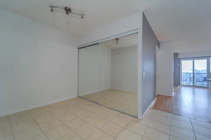 61 Heintzman St - 1304 _0016.jpg