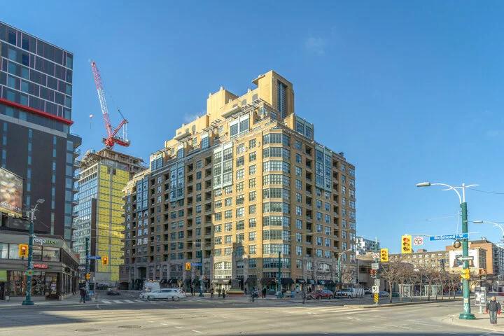 438 RichmondW 750_044.jpg