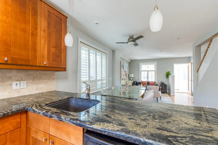 24 Inwood Ave _0018.jpg