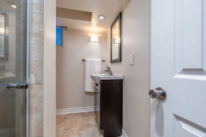 24 Inwood Ave _0043.jpg