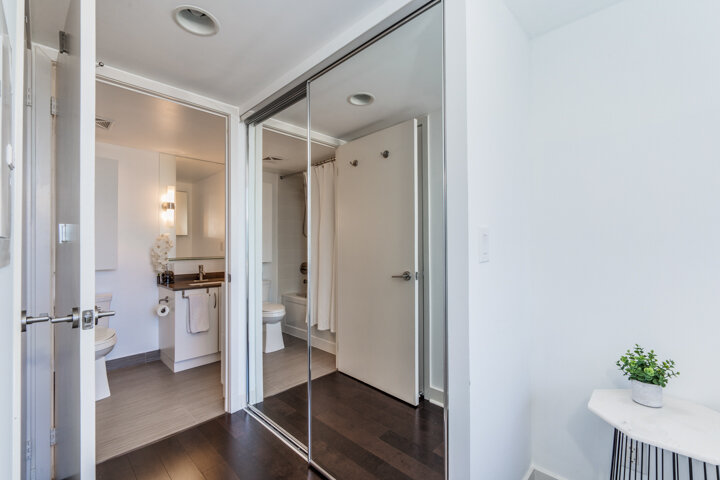 320 Richmond St E  801 _0081.jpg