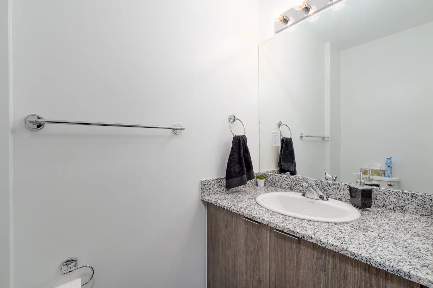 2910 Highway 7 Road - Suite 402-37.jpg