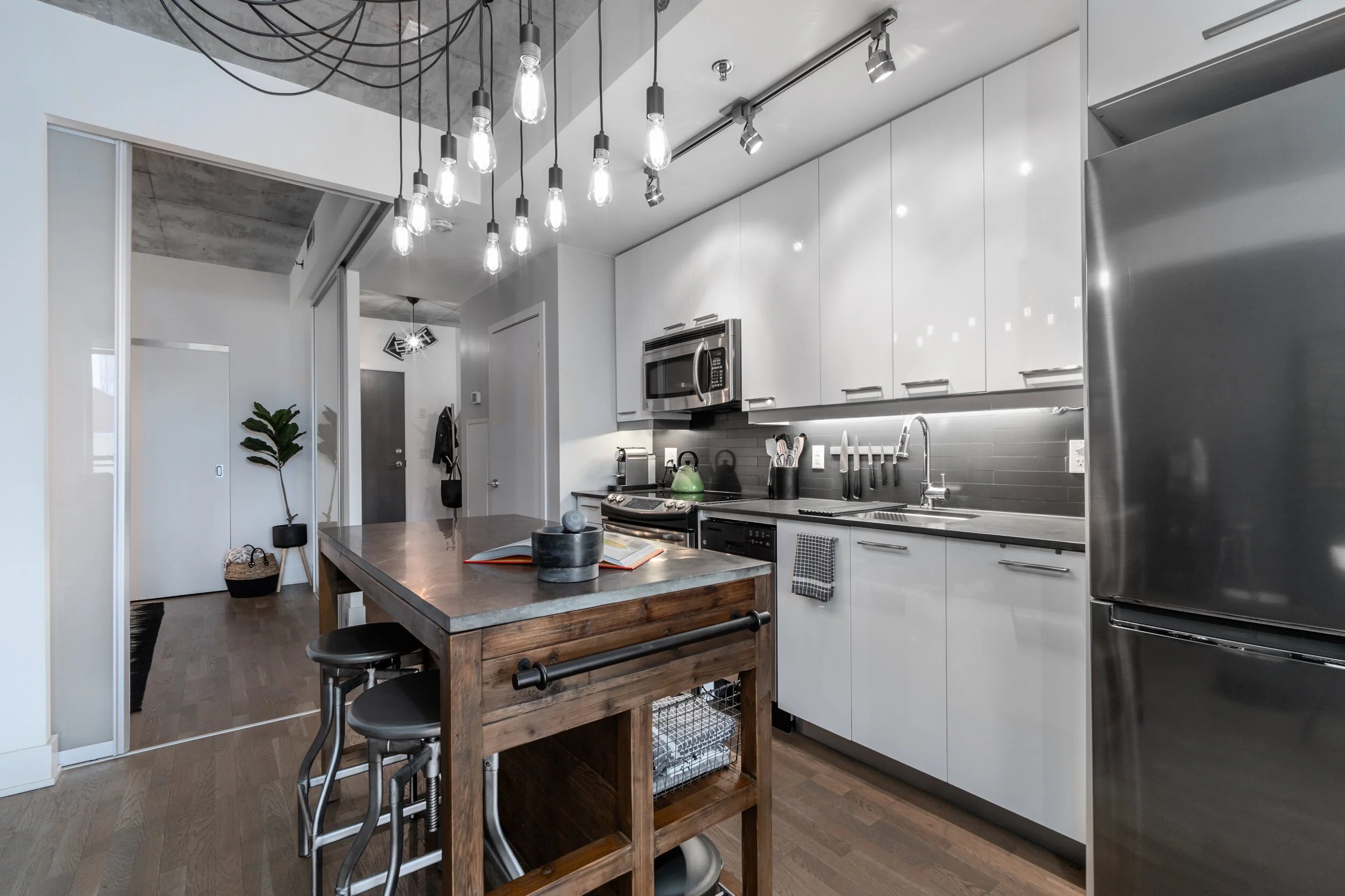 90 Trinity St 210 _0014.jpg