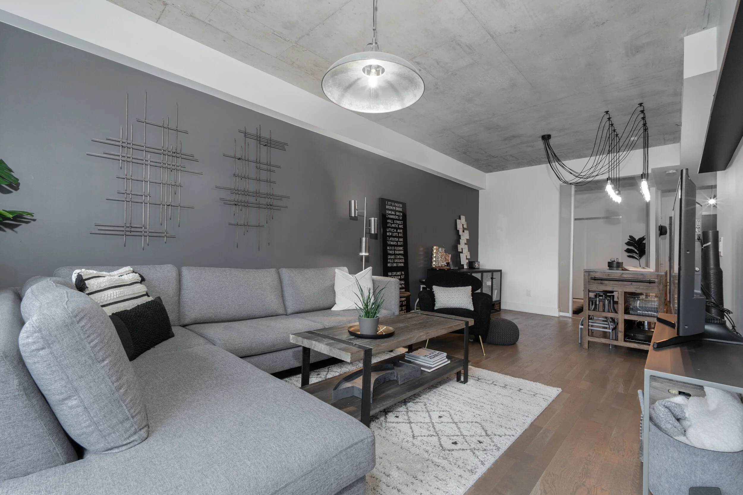 90 Trinity St 210 _0019.jpg