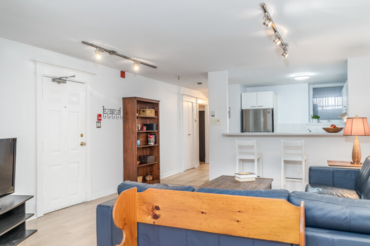 75 Crescent Rd - Unit B2_0002.jpg