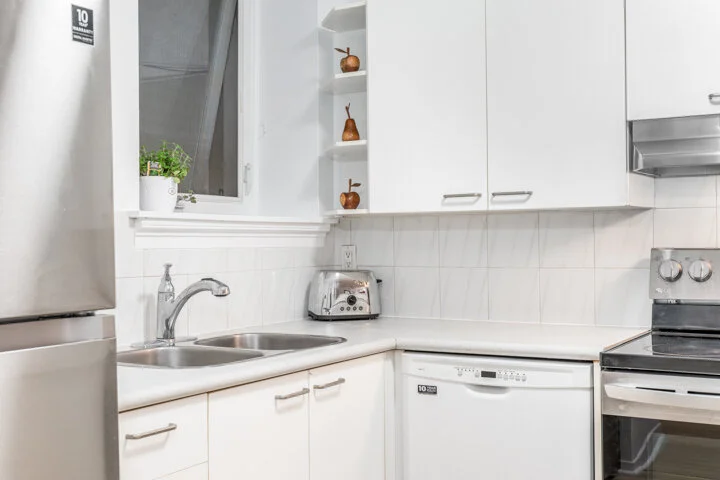 75 Crescent Rd - Unit B2_0013.jpg