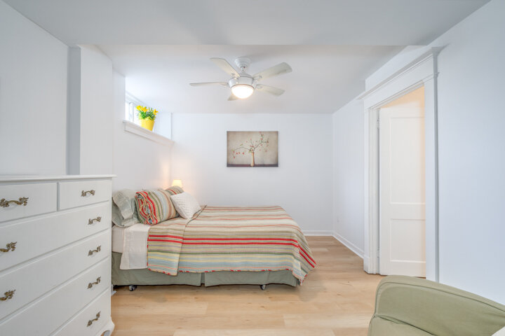 75 Crescent Rd - Unit B2_0020.jpg