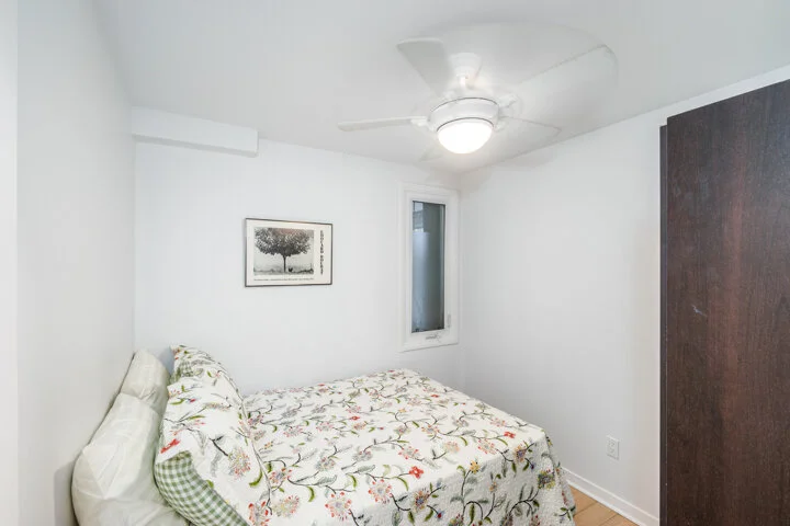 75 Crescent Rd - Unit B2_0029.jpg