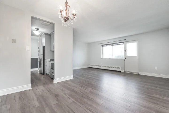 936 Glen St _011.jpg