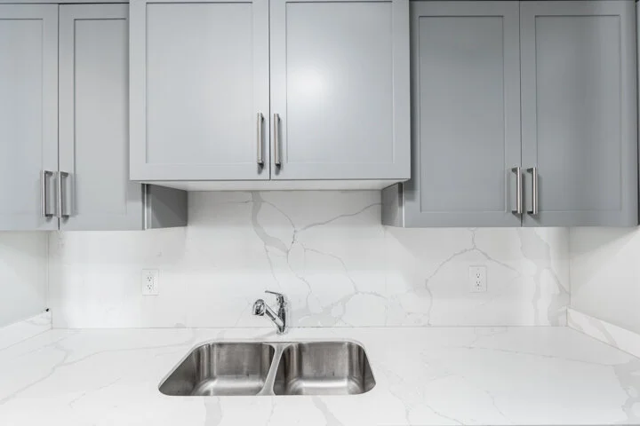936 Glen St _013.jpg
