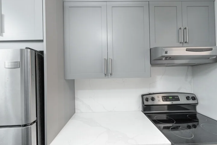 936 Glen St _014.jpg