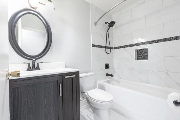 936 Glen St _021.jpg