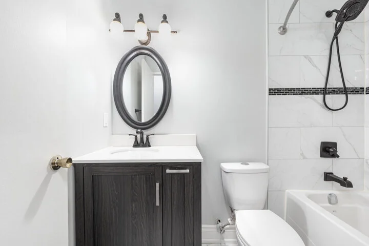 936 Glen St _022.jpg