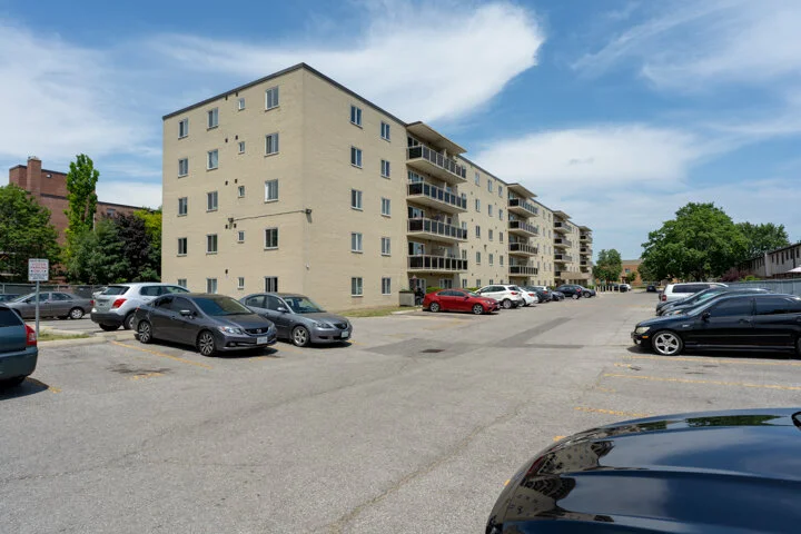 936 Glen St _033.jpg