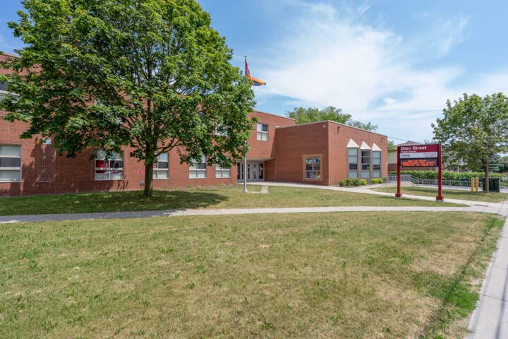 936 Glen St _037.jpg