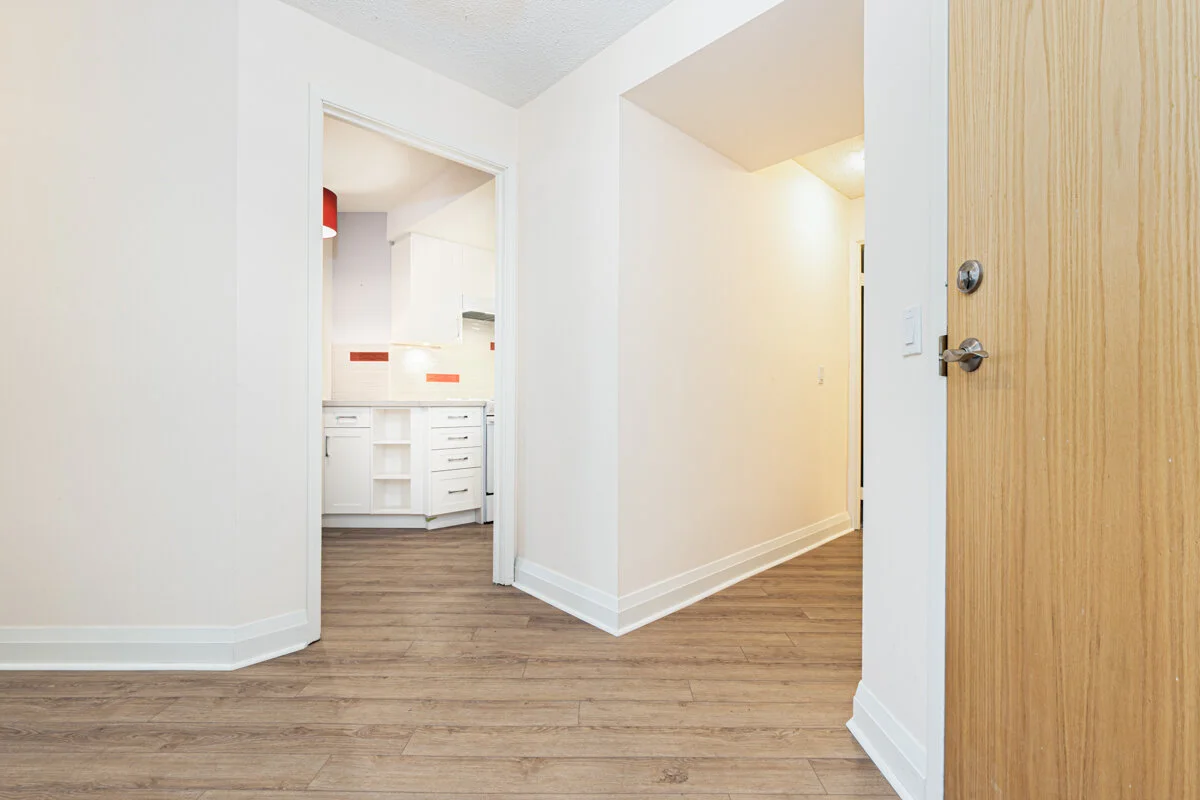 955 Millwood_015.jpg
