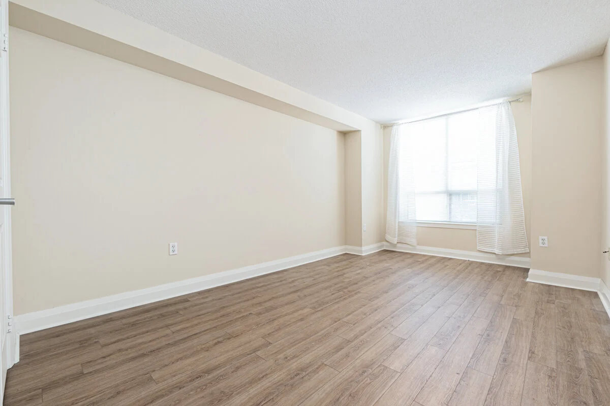 955 Millwood_016.jpg