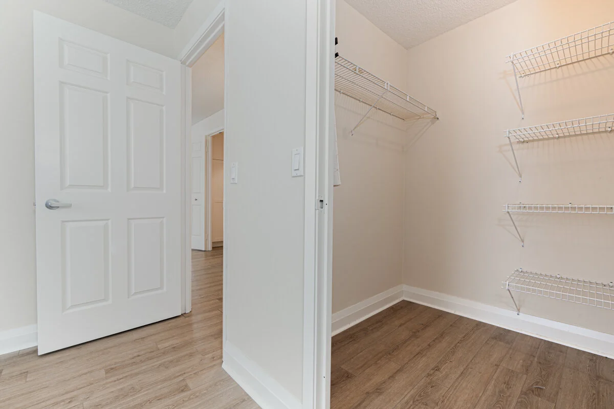955 Millwood_021.jpg
