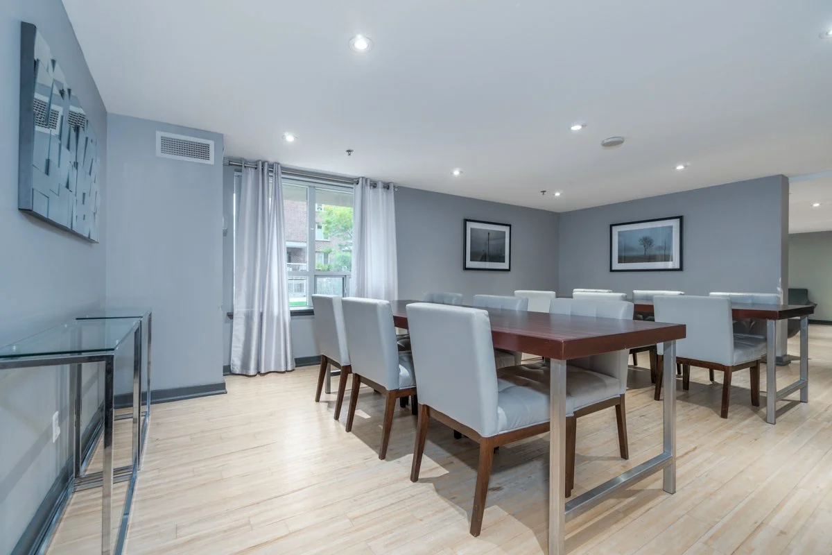 1369 Bloor St W 701_0079.jpg