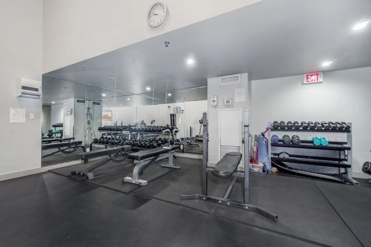 1369 Bloor St W 701_0088.jpg