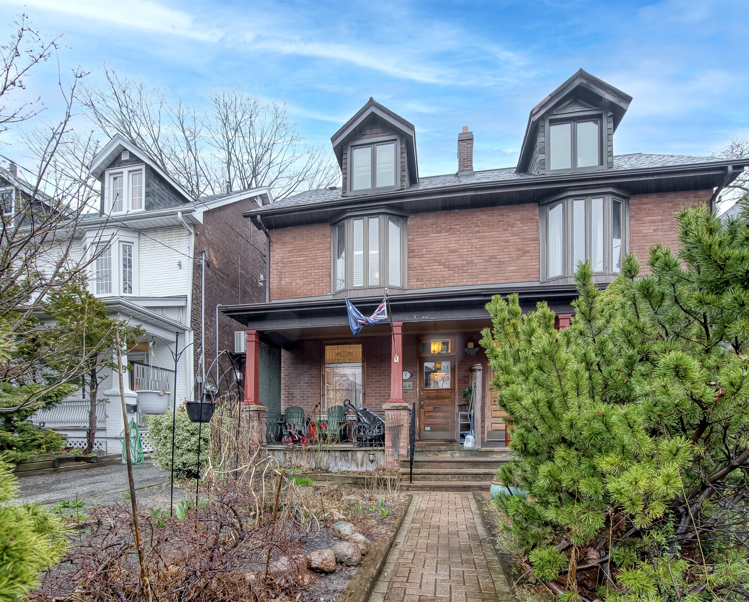 7 Hambly Ave_HR_001.jpg