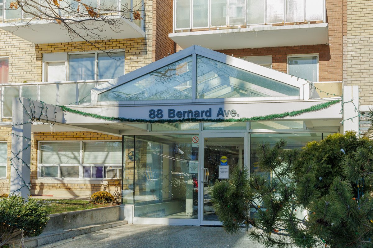 BER3050029.jpg