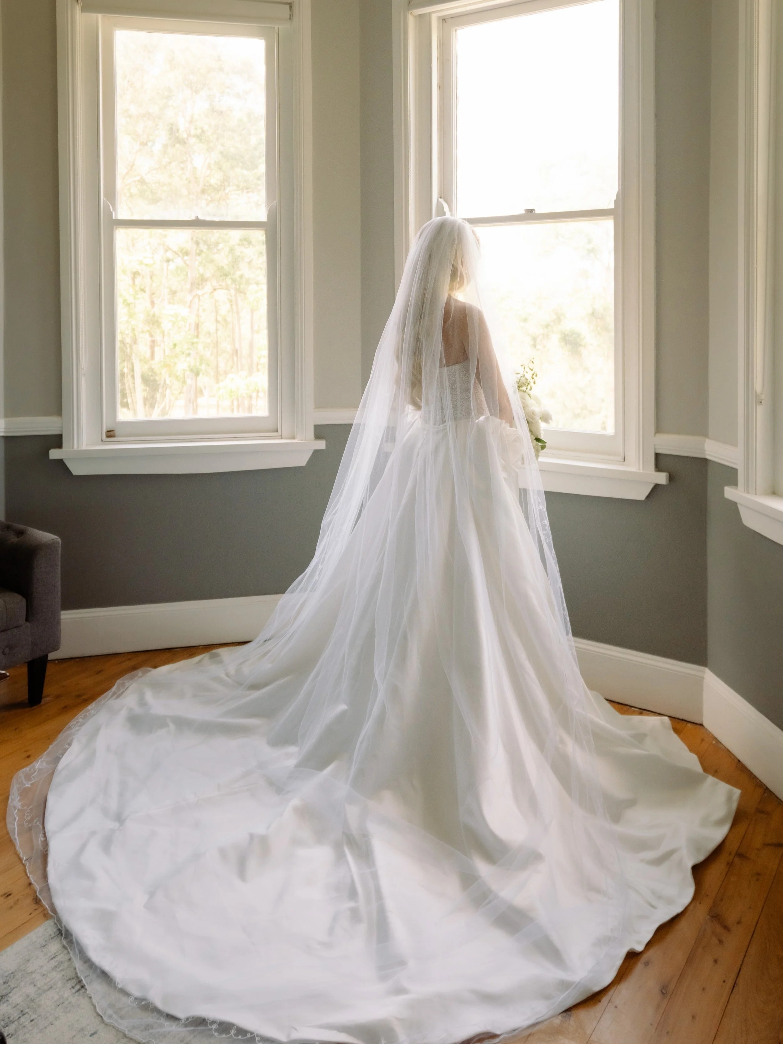 THE DRESS ISN&rsquo;T JUST A DRESS&hellip; 
IT&rsquo;S A WHOLE JOURNEY 🤍✨

Finding your wedding dress is one of the most emotional (and exciting) moments of the entire planning process. It&rsquo;s not just about what looks beautiful&hellip; it&rsquo
