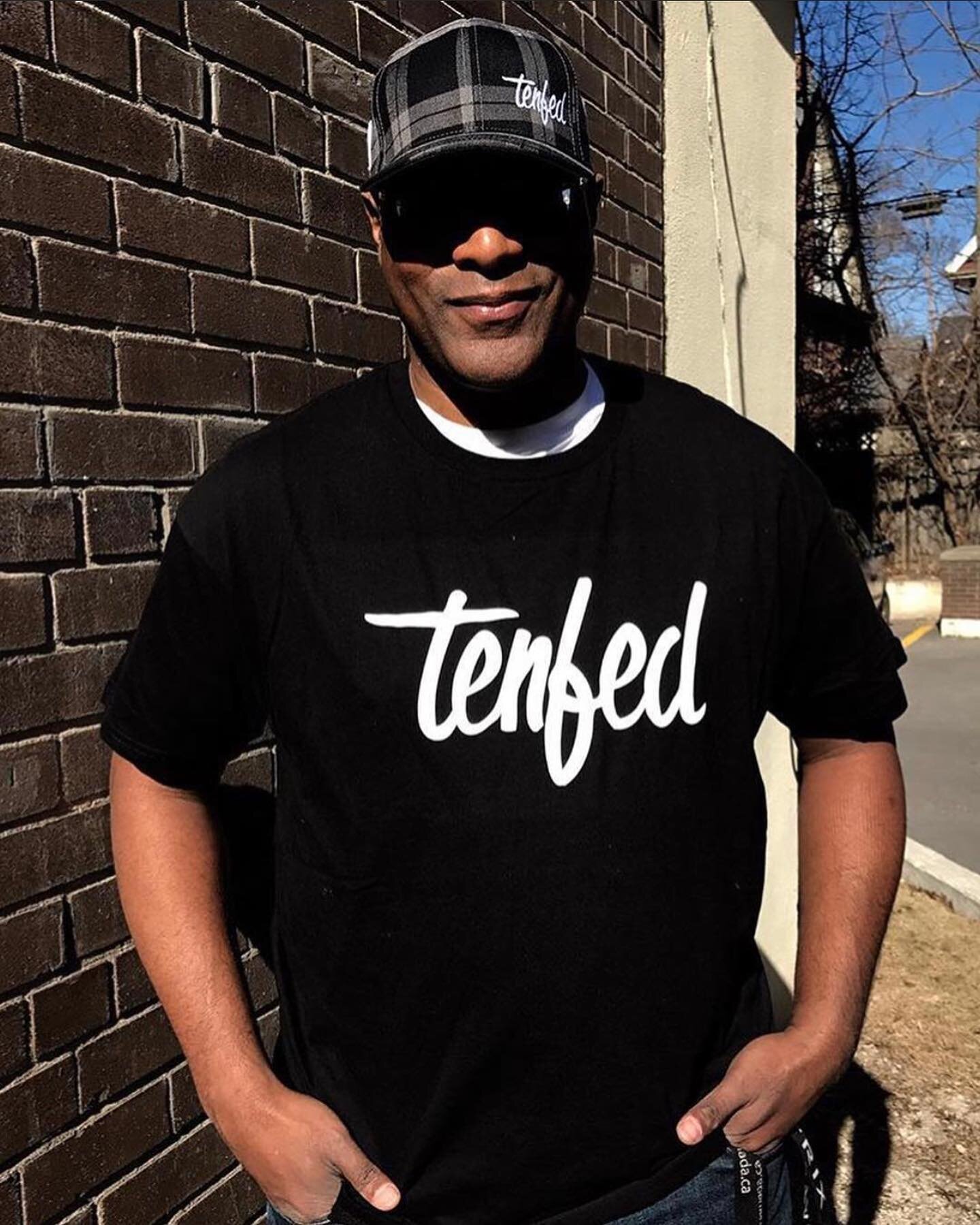 As you can see from my gear, I&rsquo;m a proud @tenfed supporter. Each item purchased feeds 10 hungry children worldwide - 1/3 in #Canada. 
.
.
Props and respects to Tenfed Co-founders, @korytenfed, @miketenfed, and @pinkdreams.inc founder @fityourst