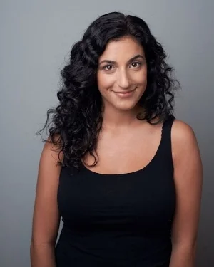 Lauren Sagnella Headshot.jpg