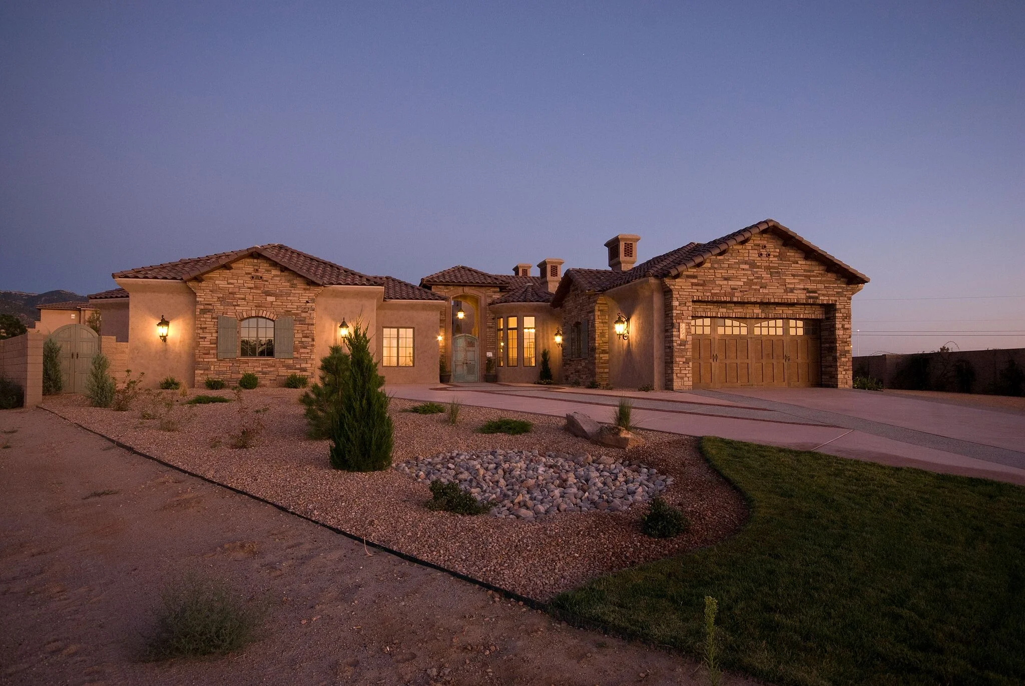 PREMIER BUILDER OF FINE QUALITY CUSTOM HOMES