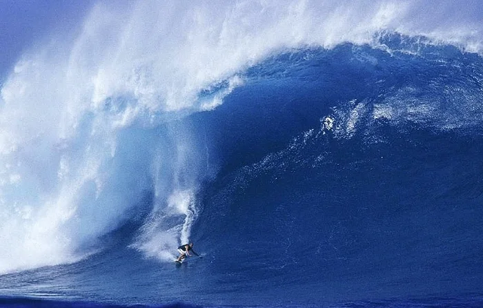 Pete Cabrinha. Jaws, Maui.
