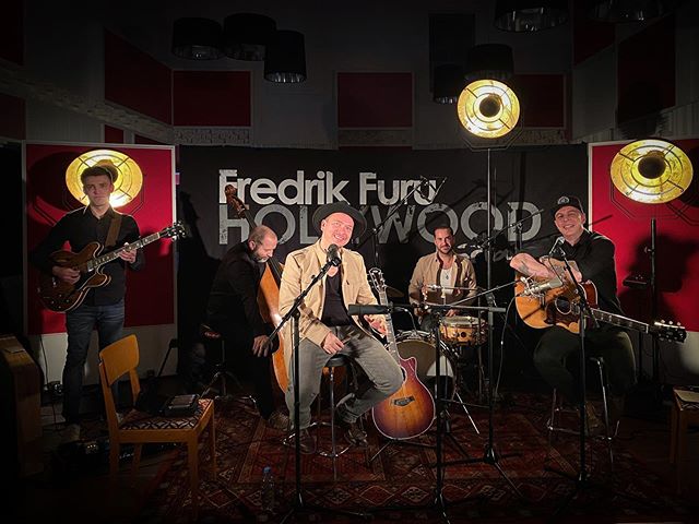Yesterday @fredrikfuru celebrated 10 years since his first album was released with a live concert in the studio! We also recorded the whole event and shot some video so stay tuned..! #liveatmidas #fredrikfuru #midasstudios #midasproductions #midasstu