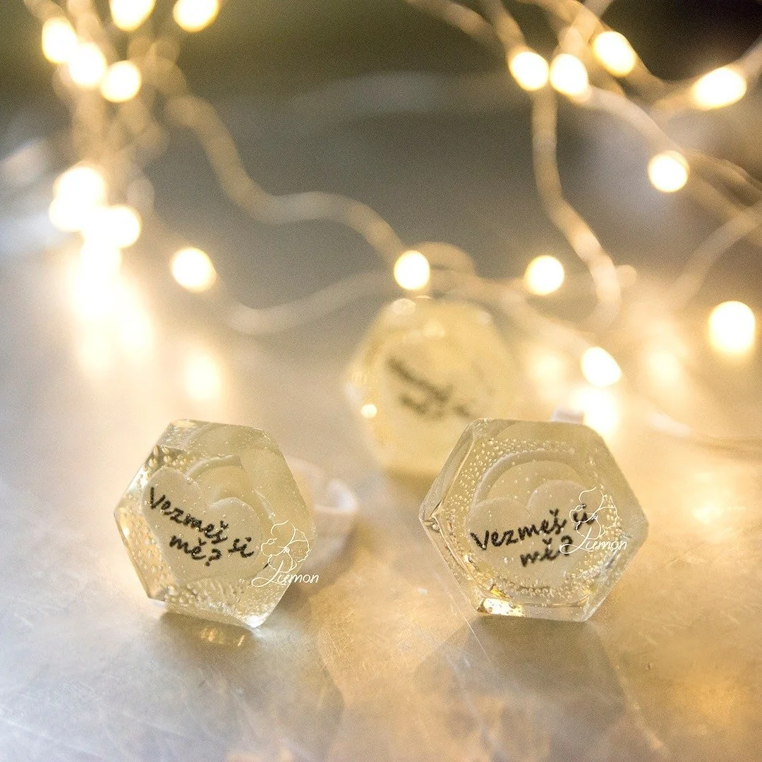 Vezme&scaron; si mě? Sladk&eacute; prst&yacute;nky z l&aacute;sky darovan&eacute; #firmy #korporat #viral