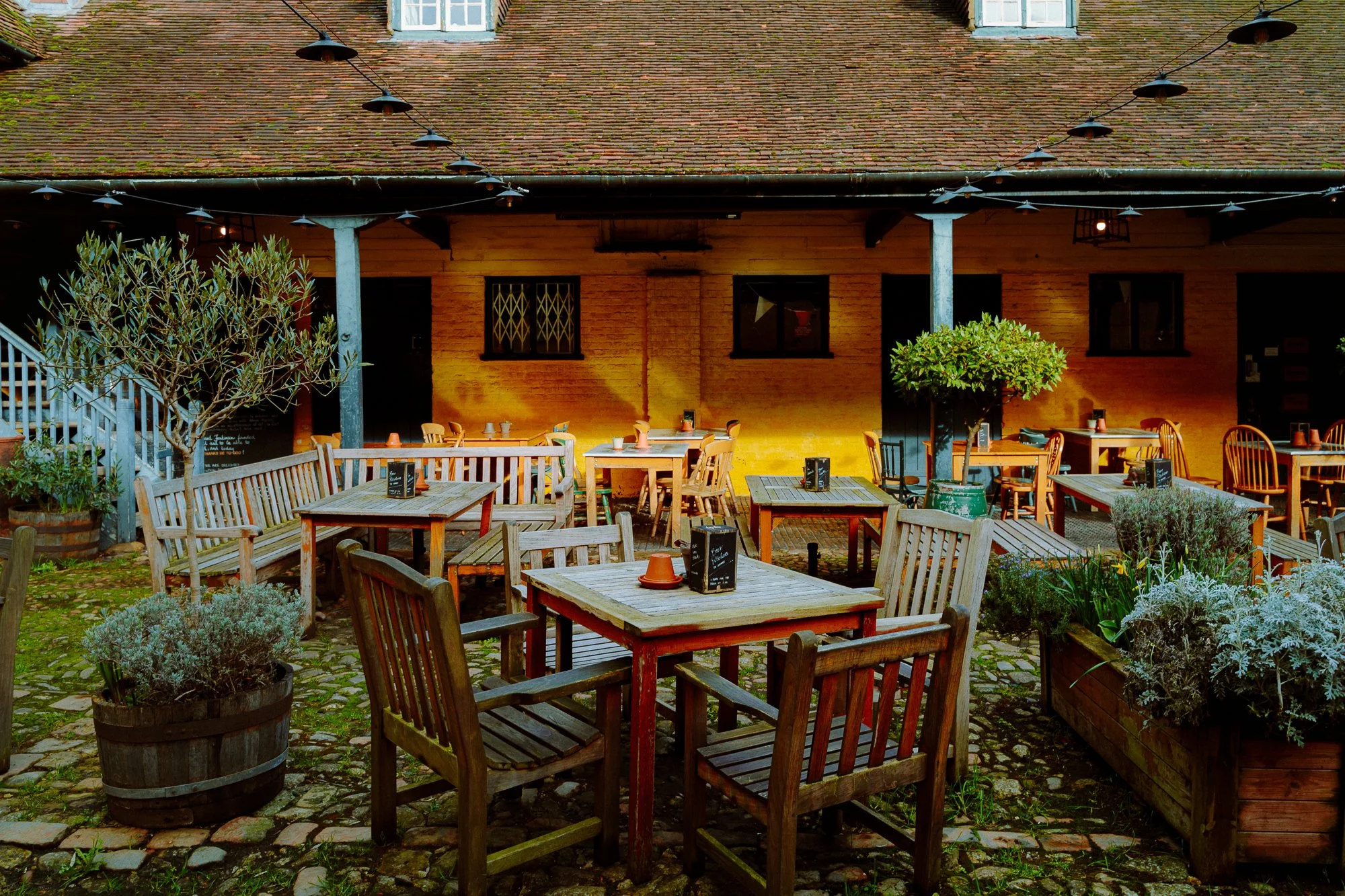 kings-head-courtyard-2.jpg