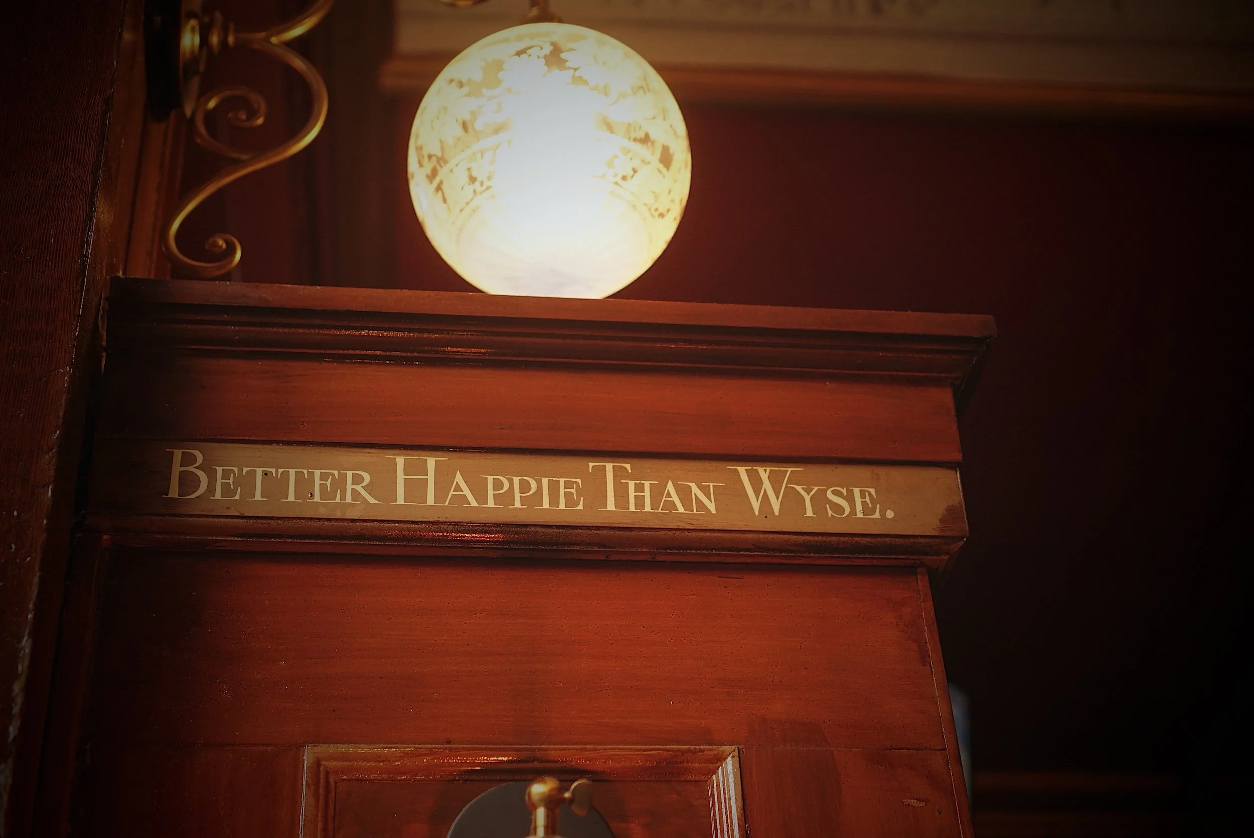 Better Happie Than Wyse — The State Bar, Glasgow, Scotland — Pellicle