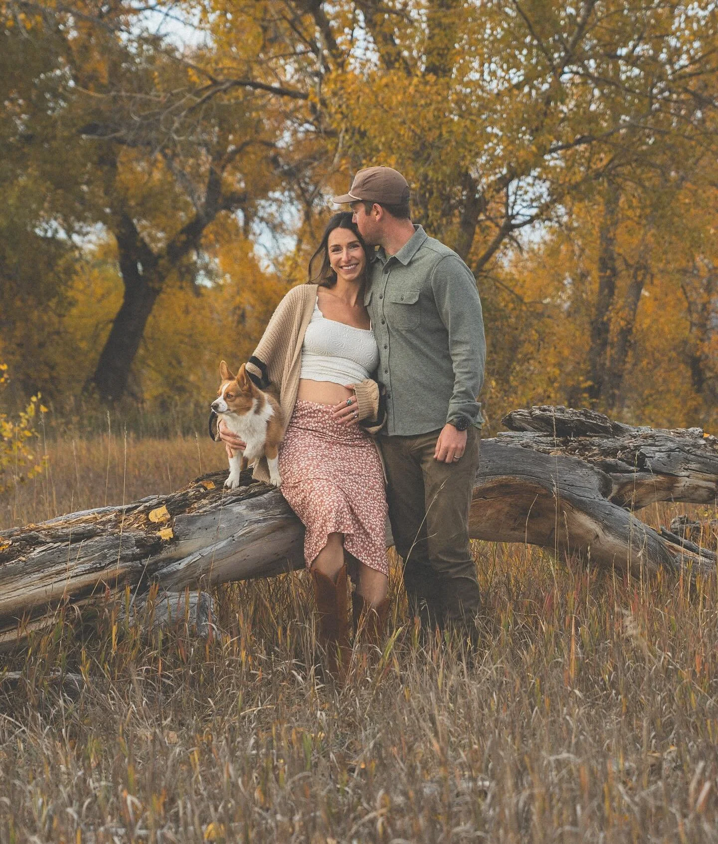 Big news&hellip; we&rsquo;re having a baby! @sethmorris_45 and I can&rsquo;t wait to welcome our son come March. Pregnancy so far has honesty been a beautiful experience and something I didn&rsquo;t know I was missing for so long. I feel primal and h